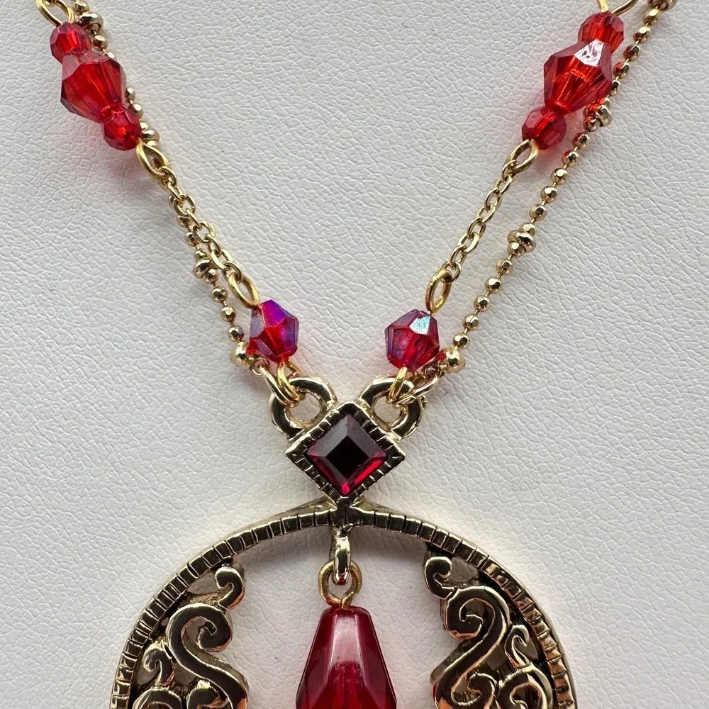 Vintage Y2K Cookie Lee Red Stone‎ Necklace Gold Tone Filigree Tassel Statement